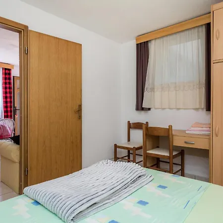 Lejlighed Front In With Kitchen Punta Križa