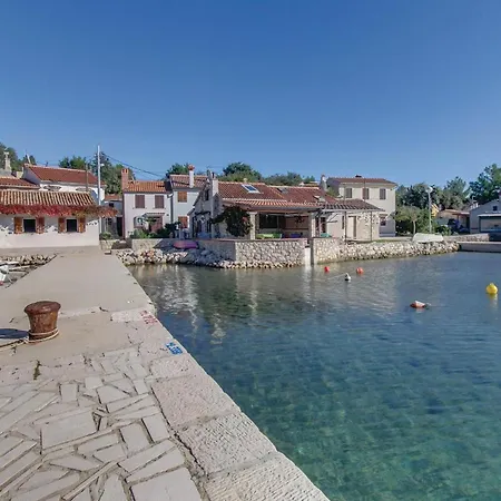 Front In With Kitchen * Punta Križa