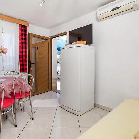 1 Bedroom Lovely In