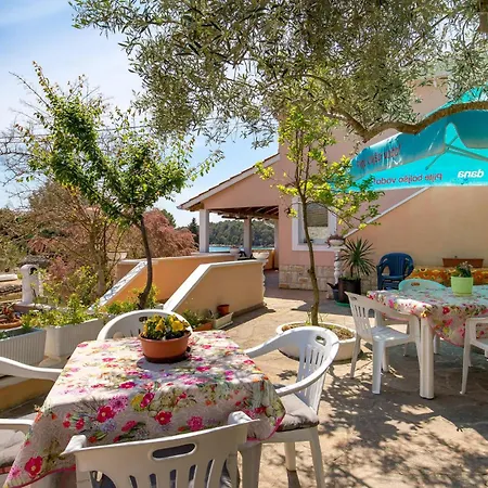 1 Bedroom Lovely In Punta Križa